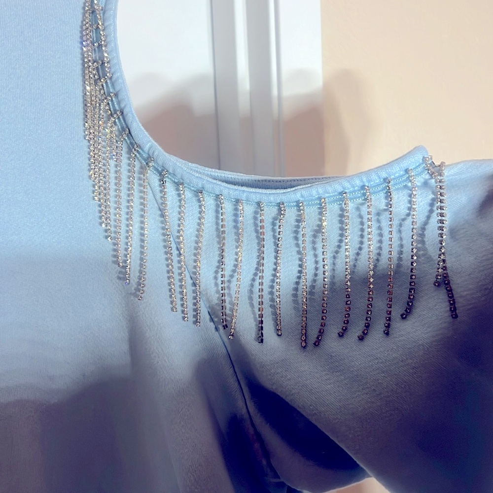 RHINESTONE DETAILS OPEN SHOULDER BABY BLUE HOODIE 🩵🩵🩵🩵
